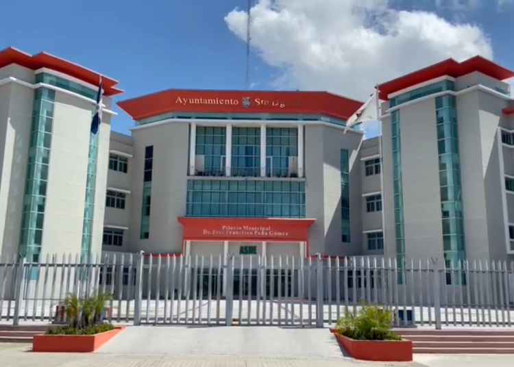 El Sismap, que mide la eficiencia, transparencia, capacidad de recolección de residuos (limpieza del municipio), ejecutorias de obras, servicios, entre otros, posiciona los cabildos de la provincia Santo Domingo con un descenso en el renglón de los gobiernos locales.