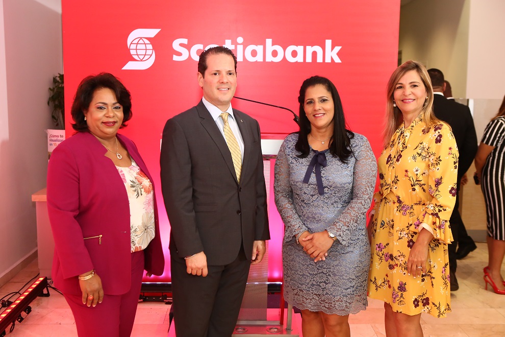 scotiabank consuelo angeles, miguel huller, belkis mejía y maria tavares