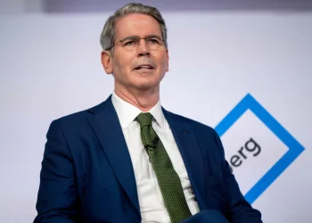 Scott Bessent explicó que el Tesoro supervisará el uso de los fondos iraníes desbloqueados.