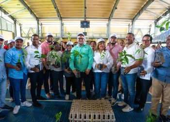 Indicó que con estas y otras iniciativas se espera no solo mejorar la calidad de vida de los jóvenes emprendedores, sino que también impulsar la producción en la región y aumenten la competitividad en el mercado nacional.