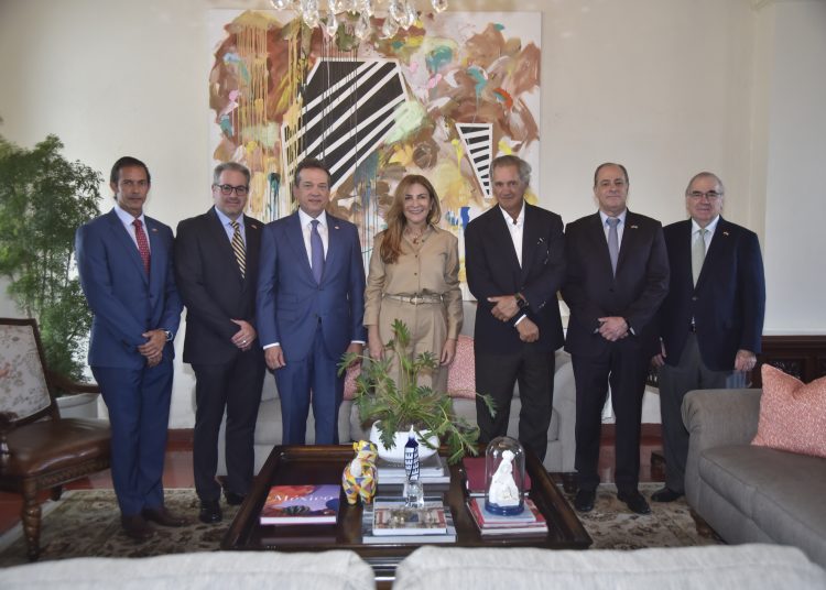 La SEDE tiene como objetivo promover la cultura, identidad y tradiciones dominicanas, al mismo tiempo que, fomenta las relaciones bilaterales entre ambos países.