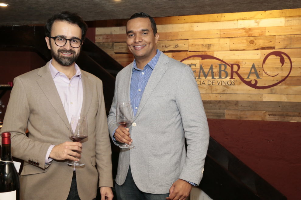 sembra agencia de vinos eduardo garcía y douglas carvajal