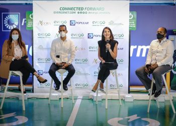 Silvia Rosales, Wellington Reyes, Helena Saenz  y Charles Sánchez.