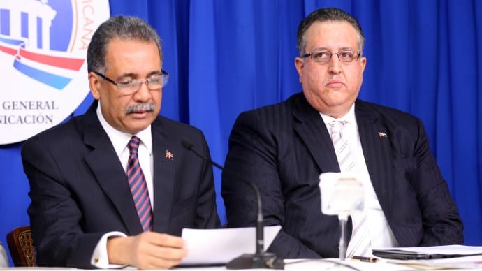 El ministro de Hacienda, Simón Lizardo, y el viceministro Magín Díaz./elDinero