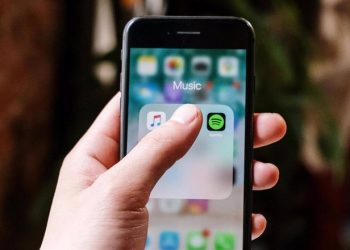 Creative Lab para producir anuncios de vídeo y audio, experiencias digitales en la aplicación.