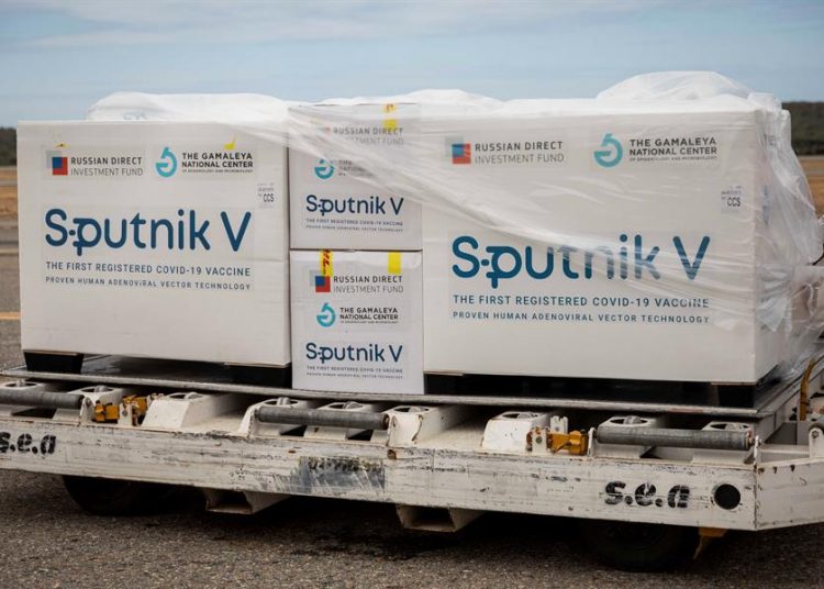Rusia no tiene capacidad para satisfacer la demanda internacional de la vacuna anticovid Sputnik V, admitió hoy el portavoz del Kremlin, Dmitri Peskov. |  Rayner Peña R., EFE.