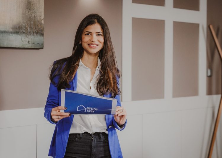 La CEO y fundadora de Study Stay Spain, Yokayra Zapete.