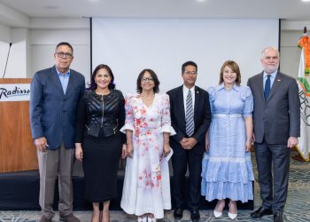 Realizan panel con la participación de John Henry Reynoso Ramírez, Rosanna Ruiz y Carolina Ramírez. La moderación estuvo a cargo de Leonel Rivas.