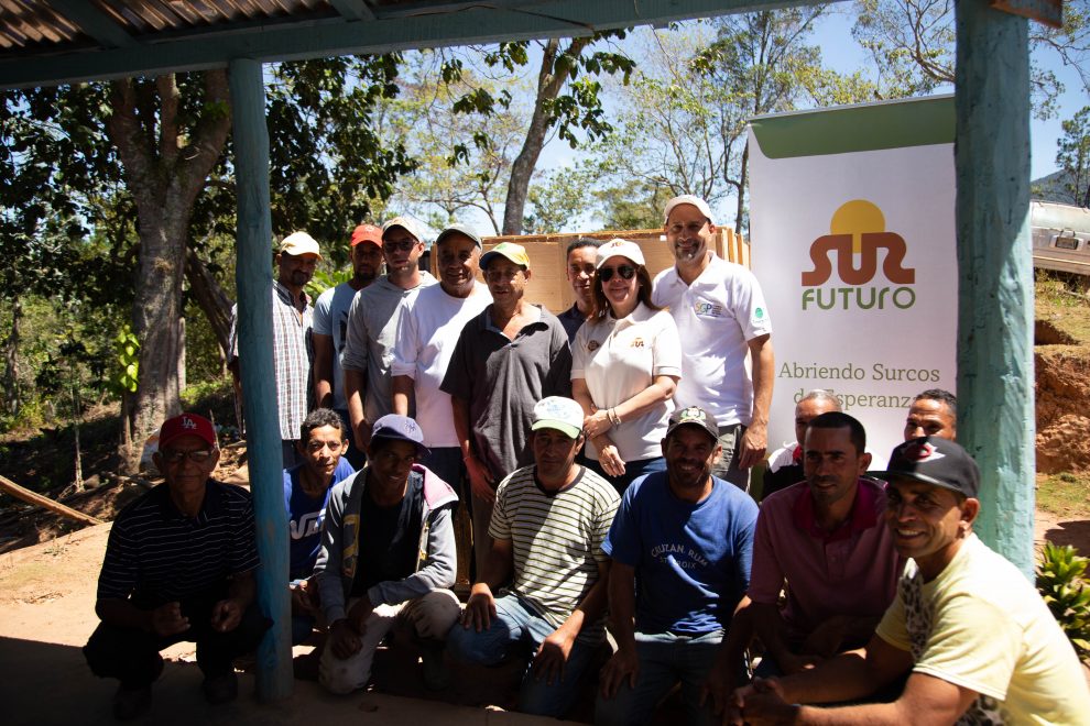 sur futuro representantes comunidad con turbina