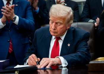 La Administración del presidente estadounidense, Donald Trump, comenzará a embargar los salarios de los deudores de préstamos estudiantiles en mora a principios de enero.