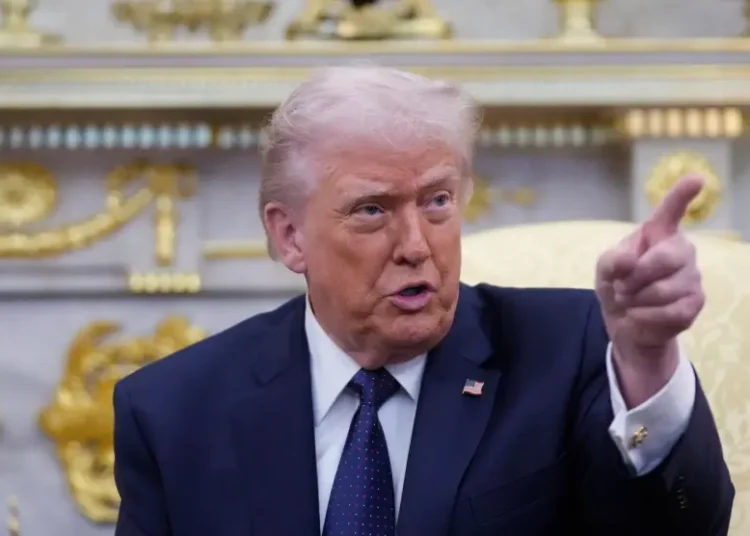 Trump también criticó de nuevo que España sea el único país de la OTAN que no se ha comprometido a aumentar su gasto en defensa en 5%.