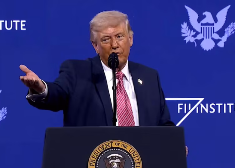 Trump y su administración planean centrar la operación “Furia Épica” en objetivos militares iraníes.