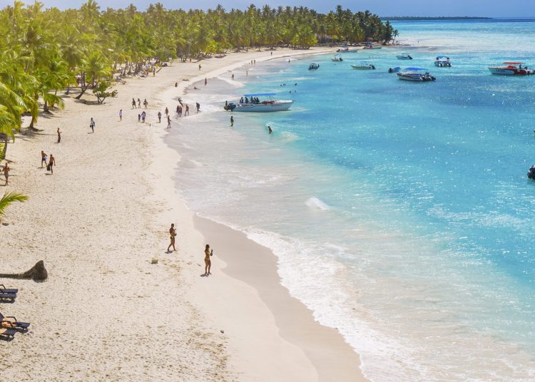 Venecia (Italia) ha sido la primera ciudad del mundo en cobrar una entrada (hasta el pasado 14 de julio) de US$5.59 para quienes no pernoctan.