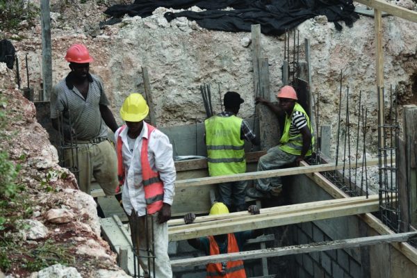 tabajadores de construccion lesther