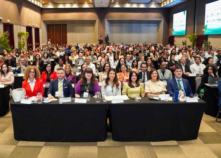 El evento fue organizado por Deuman, en colaboración con el PNUD y las embajadas de Noruega, Suecia y Finlandia.