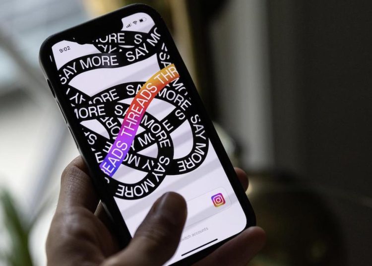 Fotografía de la red social 'Threads'. EFE/EPA/ETIENNE LAURENT