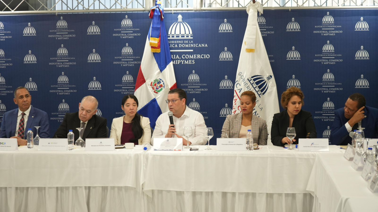 Gobierno intensifica ofensiva contra el comercio ilícito en el país