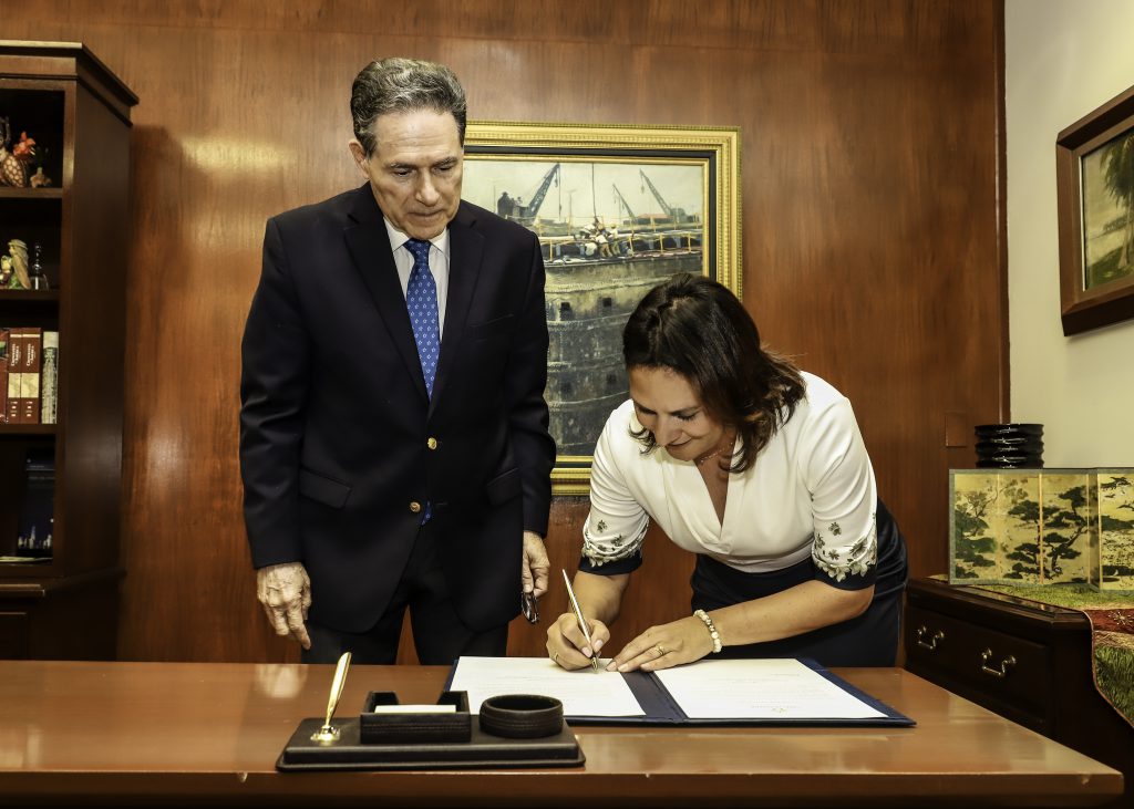 tomaposesioningmarotta2 1024x731