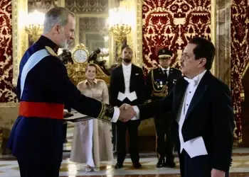 El rey Felipe VI y Tony Raful Tejada.