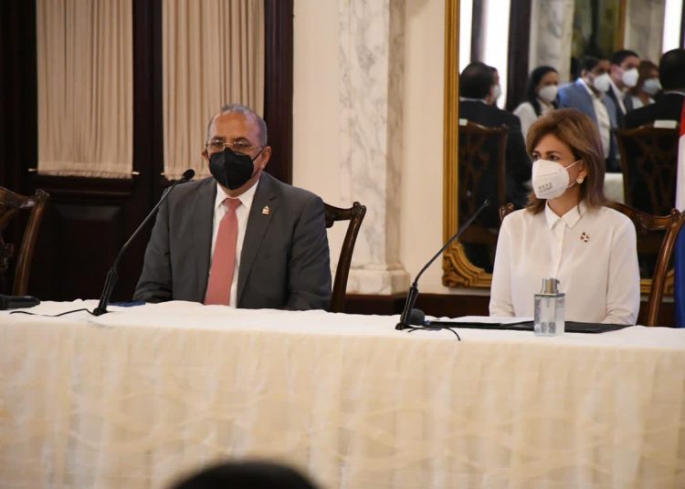 Plutarco Arias y Raquel Peña.