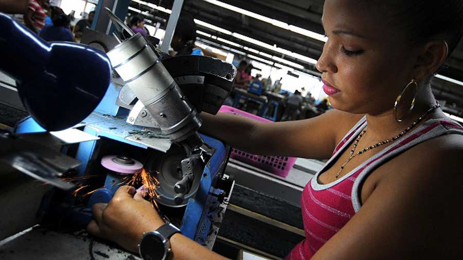 La información de la ONE resalta los avances de la mujer.