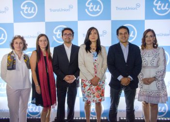 Carlota Suárez, Marcela Forero, Juan Sebastián Uribe, Diana Martínez, Carlos Valencia y Danilda Almánzar.