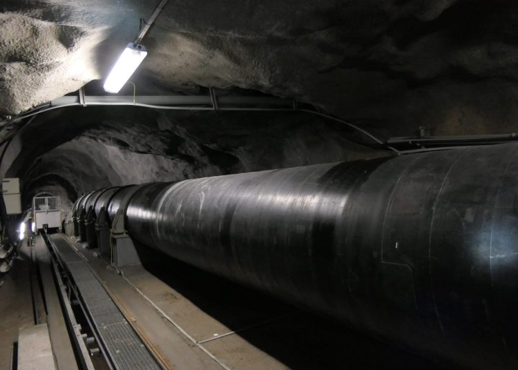 En Suiza se manejan las manivelas del flujo de gas que va del norte (Alemania) al sur (Italia) de Europa, y viceversa, con una ramificación al oeste (Francia) para luego seguir su camino a otra partes del continente. - Fuente externa.