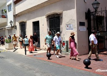 El turismo es uno de los sectores generadores de divisas que mayor inversión extranjera atrae.