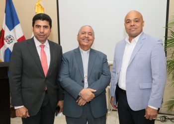 Esteban Delgado, Benito Ángeles y Jairon Severino.