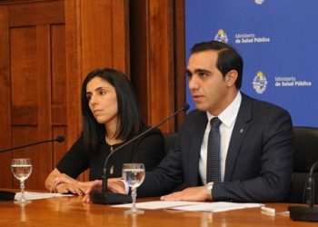 La propuesta plantea que la salud mental y las adicciones deben abordarse de manera integral en la región.