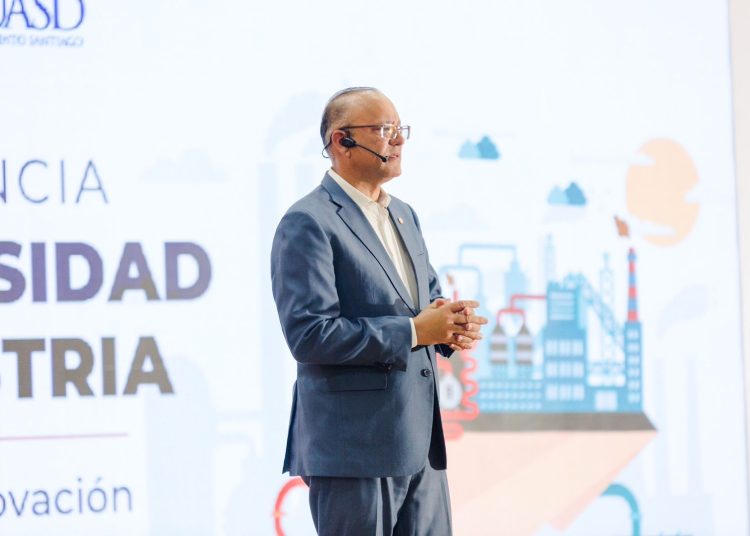 director general del Centro de Desarrollo y Competitividad Industrial (Proindustria), Ulises Rodríguez. | Fuente externa.