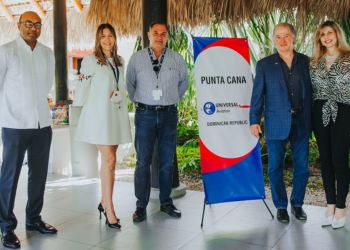 Danilo Rosario, Veruschka Nardi, Antonio Yapor, Greg Evans y Claudia Evans.