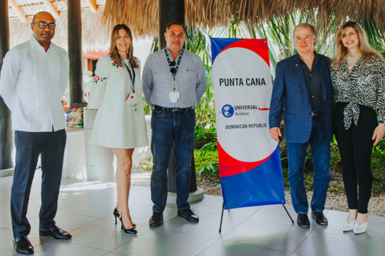 Danilo Rosario, Veruschka Nardi, Antonio Yapor, Greg Evans y Claudia Evans.