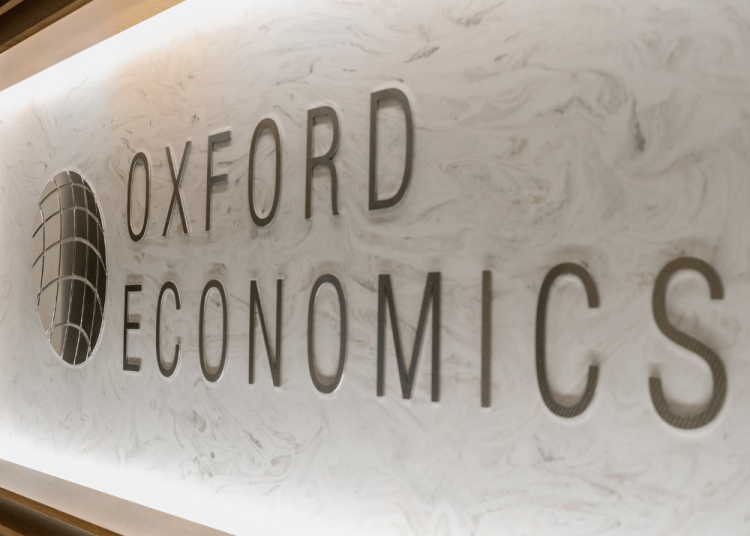 Las perspectivas económicas de Oxford Economics se dividieron en tres grandes bloques de la economía global, Estados Unidos, Europa y China.- Fuente externa.