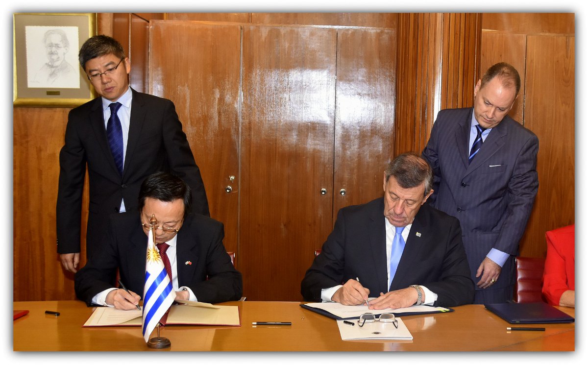 uruguay y china firman cooperación económica con acuerdo broche de oro 2018