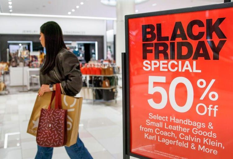 Para muchos, Black Friday no es más que un día divertido para realizar sus compras de regalos. Otras personas aprovechan las ofertas.