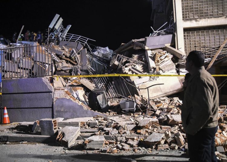 Los terremotos dejaron decenas de réplicas y cuantiosos daños materiales.