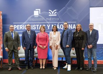 Victor-Bautista-Miguel Franjul Rosanna Ruiz Pamela Castillo Alf Alvarez Ana Belgica Guichardo y Chris Corcino.- Fuente externa.