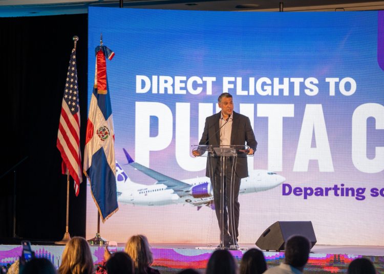 El CEO y fundador de Arajet, Víctor Pacheco, asegura que esta conexión contribuye al fortalecimiento del turismo.