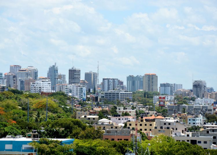 Vivienda en Santo Domingo (2)