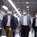 El ministro de Industria y Comercio, Víctor Bisonó, durante su visita a las instalaciones de Gildán.