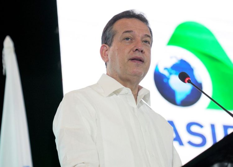 El ministro de Industria Comercio y Mipymes, Víctor –Ito- Bisonó.