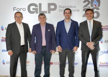 Vladimir Garcia, gerente regional de México y el Caribe Black; Cesar Villalobos, gerente general EGSA Colombia; Carlos J. Marti R. vicepresidente ejecutivo de Tropigas y Frabricio Duarte, director de AIGLP.