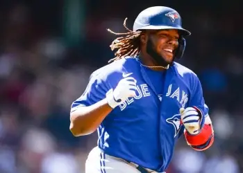 Esta inversión de los Blue Jays en el pelotero refleja una estrategia para consolidar su núcleo ofensivo y aspirar a su primer título de la ‘Serie Mundial’ desde principios de la década de 1990.