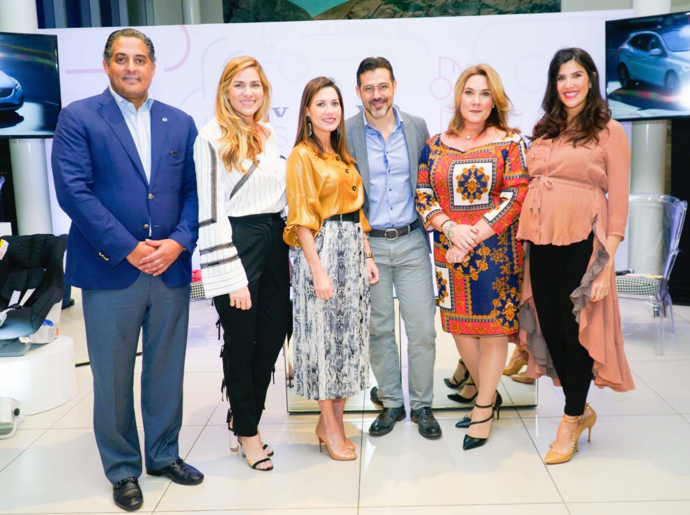 volvo cars pedro calderón prieto, michèle jiménez krystal serret josé guillermo cortines andrea oliver crystal jiménez