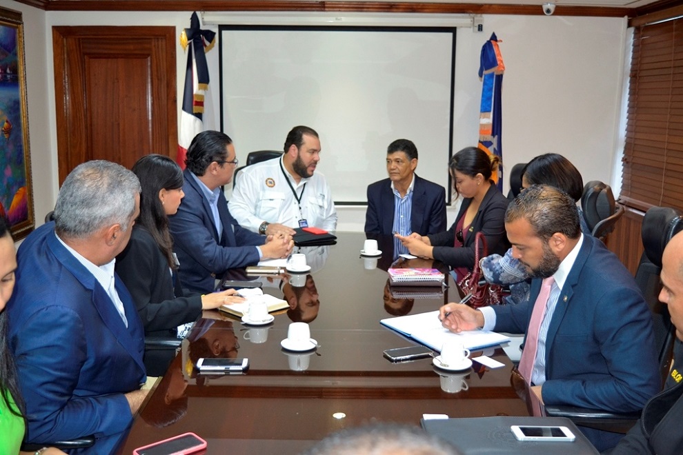 víctor gómez, francisco peña y autoridades