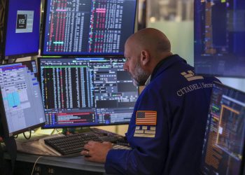 La Bolsa de Nueva York volvió a amanecer en números rojos después de dos días de ligeras subidas.