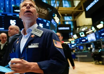 Wall Street abrió este martes en terreno mixto y el tecnológico Nasdaq perdía un 0.5% lastrado por Nvidia.