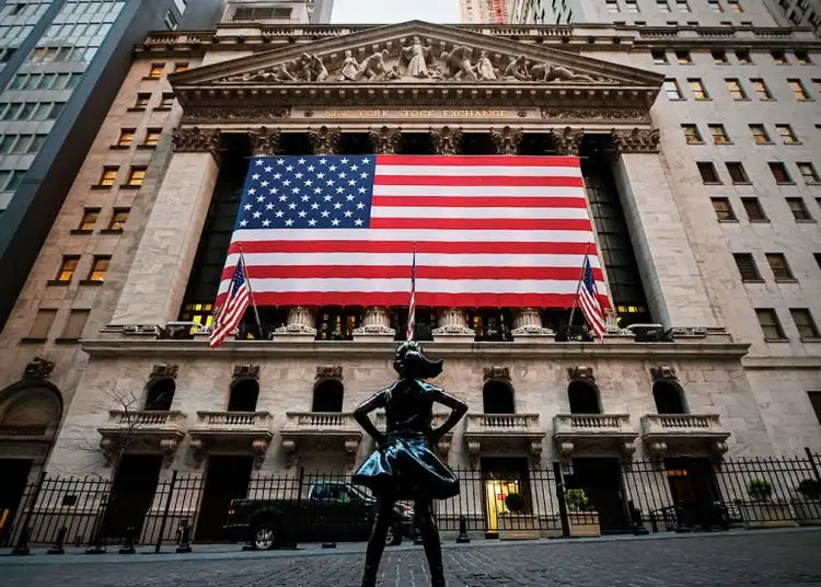 Entre las 30 cotizadas del Dow Jones, tampoco se ven grandes movimientos en estos compases mañaneros, y solo destacan las bajadas de Procer&Gamble (-1.75%) y JP Morgan (-1.03%).