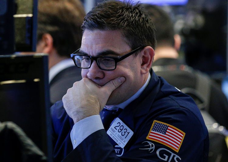 El selectivo S&P 500 retrocede un 0.79%.